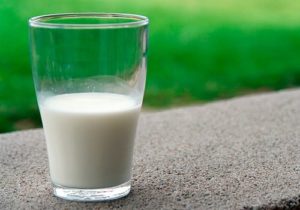Топ-10 продуктов, которые можно съесть перед сном без вреда для фигуры